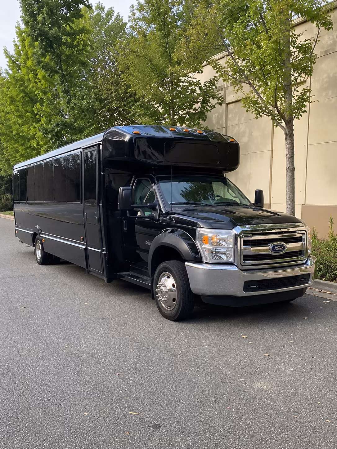San Leandro Winery Tour & Pub Crawl Transportation